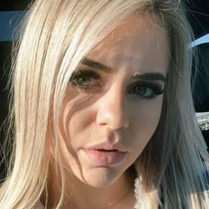 Meet your Posher, Kiana